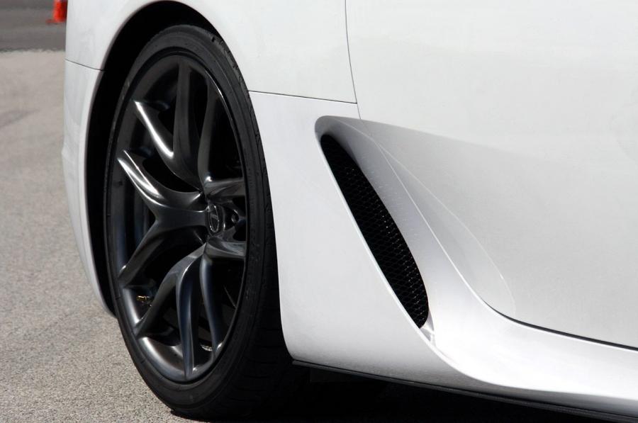  Lexus LF-A 2010 года  (фото 197 из 213)